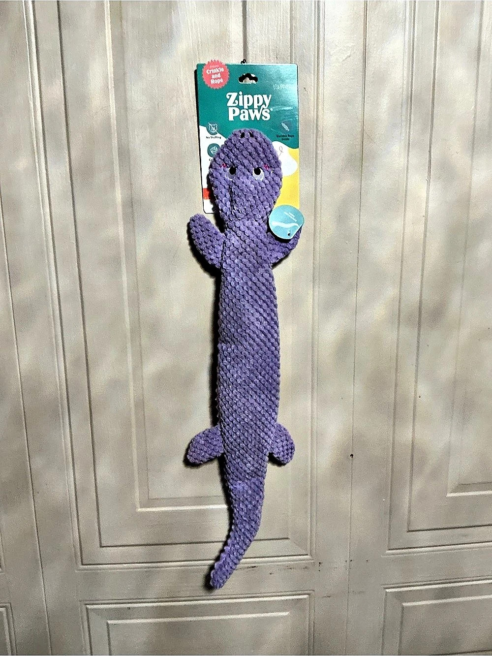 Brand New zippy paws dog toy Lizard 24” With Clinker & Squeaker